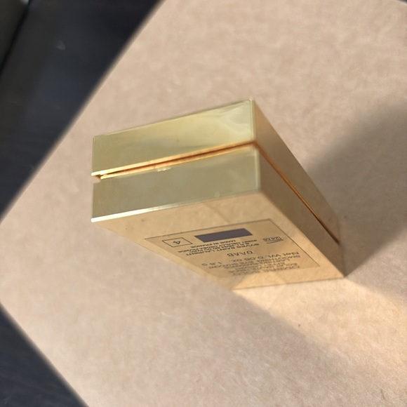 NIB [Yves Saint Laurent] Ombre Solo Radiance Eyeshadow #04 in Midnight Purple - Picture 10 of 15